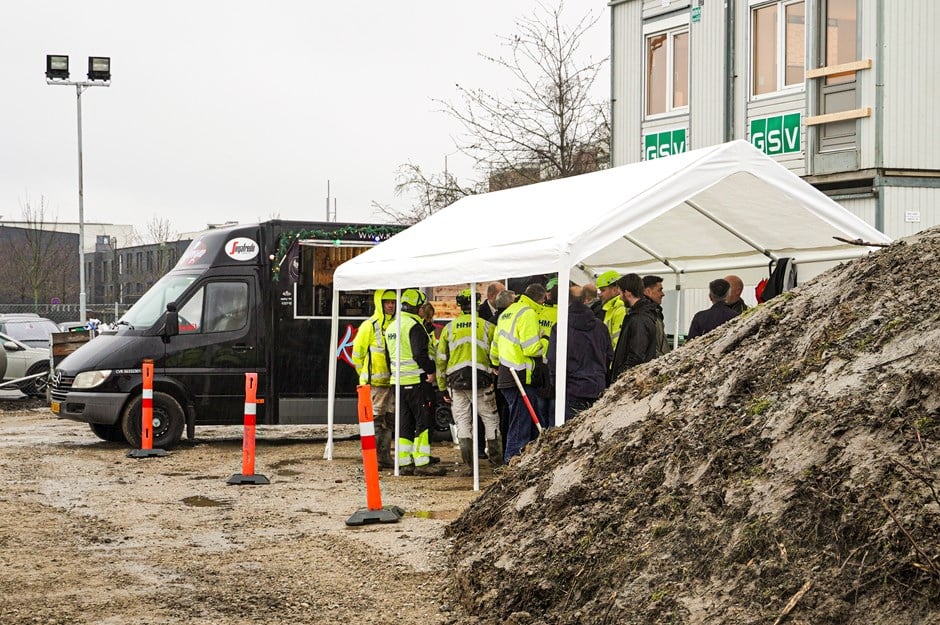 Skanska-Hørkær Have-første spadestik-regnly