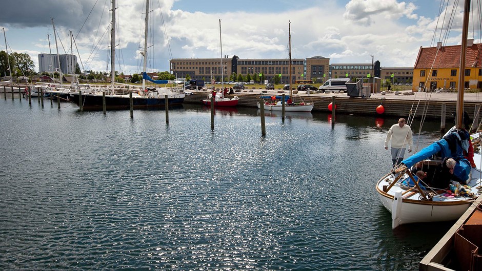 scanport havn tæt på Bryggergården og lufthavnen